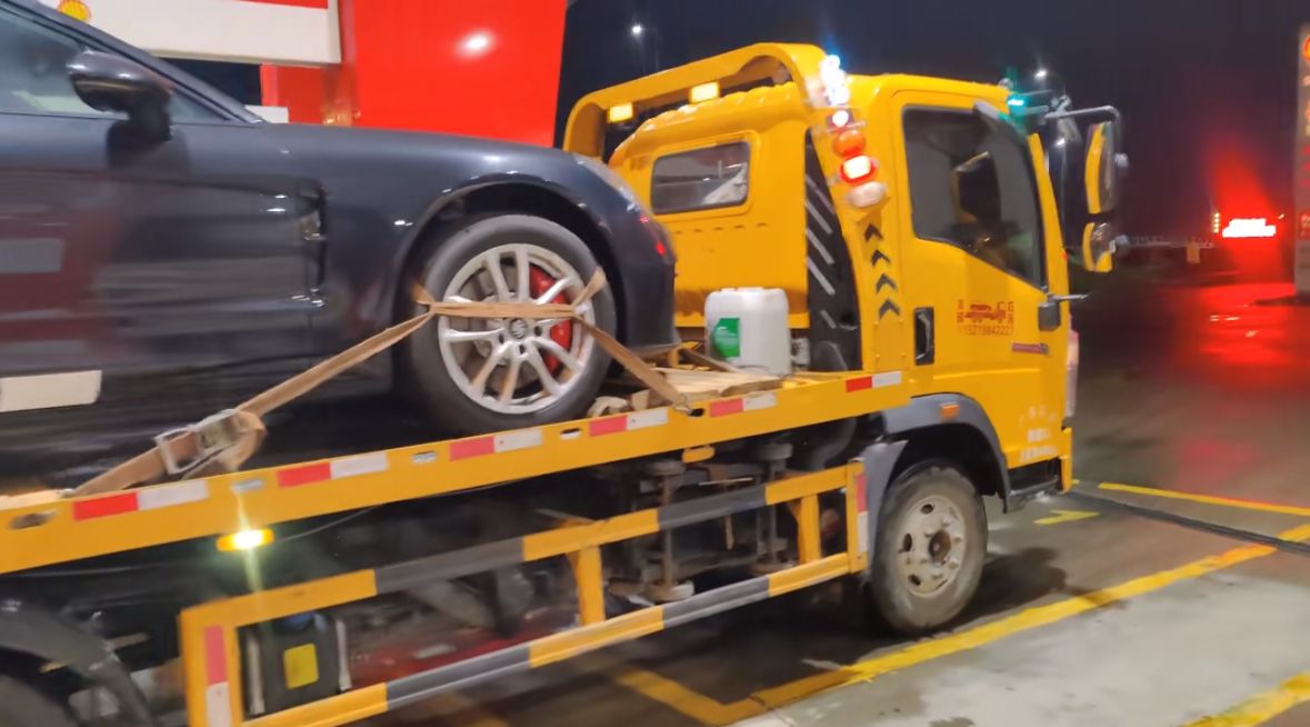 商洛行车途中遇到突发状况该如何呼叫道路救援？